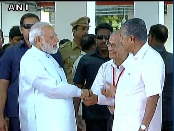 पीएम मोदी ने किया कोच्चि मेट्रो का उद्घाटन, ई श्रीधरन भी रहे मौजूद