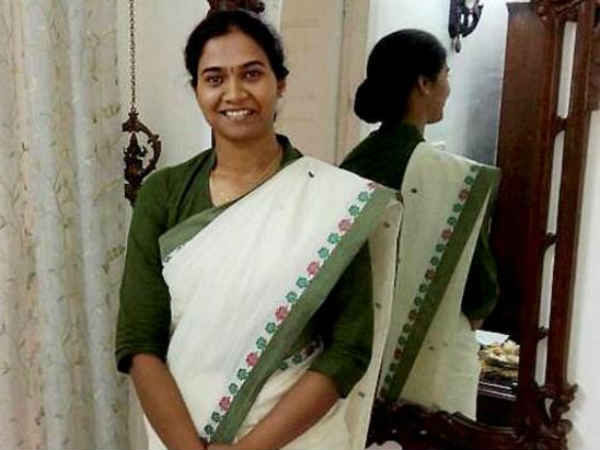 सरकारी स्कूल में पढ़ी हैं IAS टॉपर नंदिनी केआर, दोस्त मजाक में कहते थे टॉप करने की बात सरकारी स्कूल में पढ़ी हैं IAS टॉपर नंदिनी केआर, दोस्त मजाक में कहते थे टॉप करने की बात