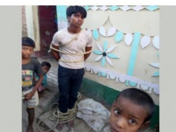 चार बच्चों की मां से शारीरिक संबंध बनाते पकड़ा गया उसका नाबालिग प्रेमी