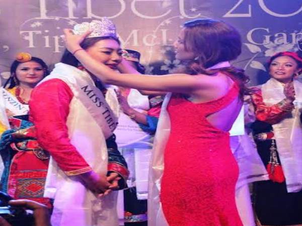PICS: 21 साल की तेनजिन पालदोन बनी मिस तिब्बत 2017
