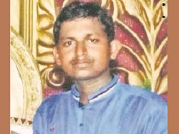 अंधेरे में गुजरा बचपन लेकिन उम्मीदों की लौ से पाई सफलता अंधेरे में गुजरा बचपन लेकिन उम्मीदों की लौ से पाई सफलता