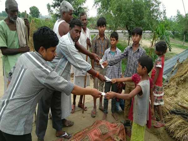 मां ने भी तो नहीं बताया कि उसे सांप ने काटा है...