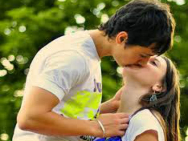 कुंवारी लड़कियों को रेंट पर मिलते हैं ब्‍वॉयफ्रेंड