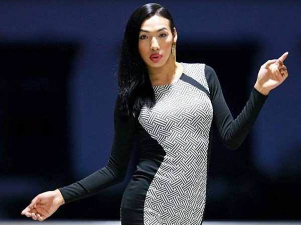 कंसर्ट में परफॉर्मेंस देती हैं तेनजिन