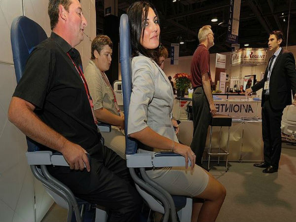 फ्लाइड में खड़े-खड़े करना होगा सफर फ्लाइड में खड़े-खड़े करना होगा सफर