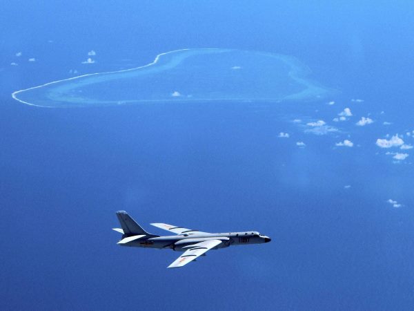 चीन पर नजर