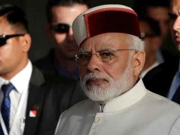 पीएम मोदी ने इसलिए पहनी लाल टोपी...