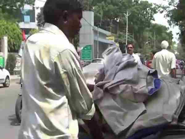 घर बेचकर गया मुंबई, हुआ ठगी का शिकार