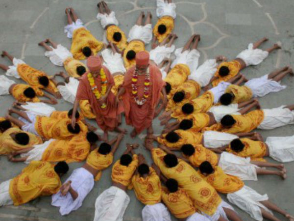 संत घीसादास का भी जन्म 