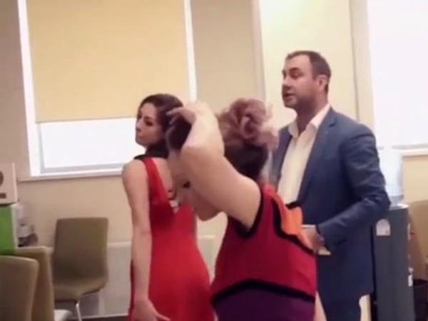 बैंककर्मी पहुंचे पुलिस के पास बैंककर्मी पहुंचे पुलिस के पास