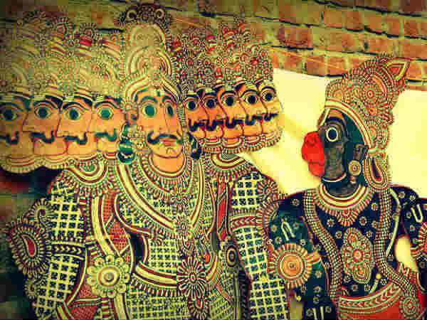 बच्चों ने अस्तबल में बांधा रावण को