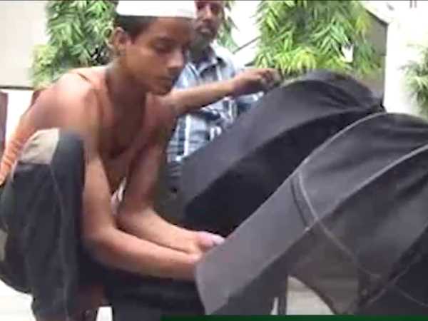 बाप-दादा के जमाने से बना रहे हैं कांवड़