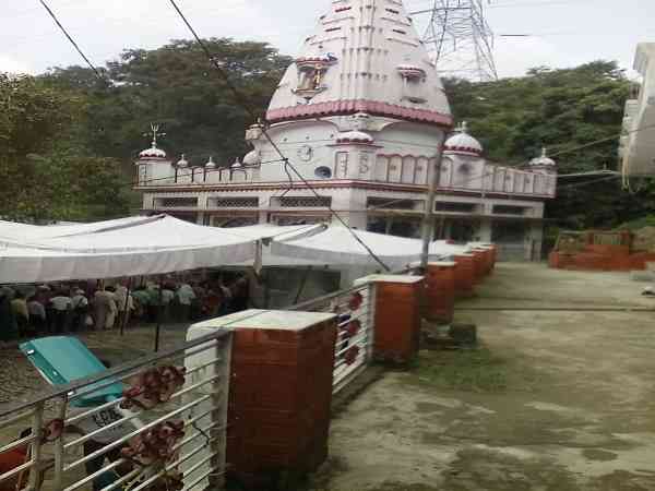 मंदिर की आज्ञा के बिना मंदिर से नहीं जा सकते मंदिर की आज्ञा के बिना मंदिर से नहीं जा सकते