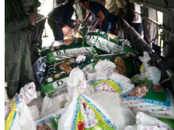 राहत कार्य में ली जा रही है इंडियन एयर फोर्स की मदद