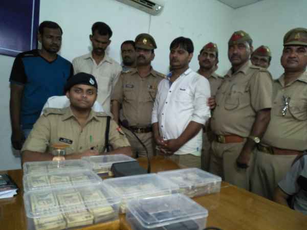 पुलिस ने धारा 420 भी लगाई पुलिस ने धारा 420 भी लगाई