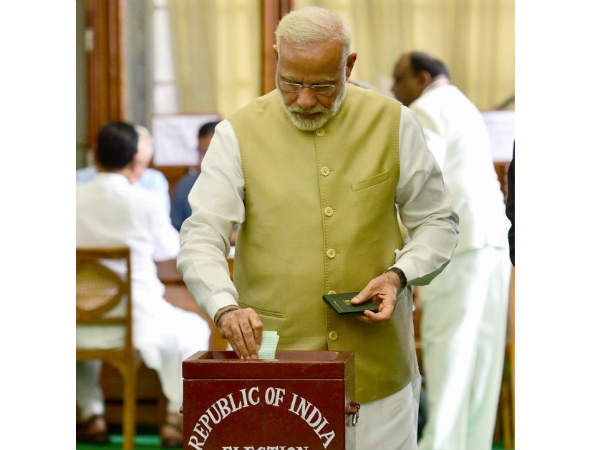 देश की धर्मनिरपेक्षता पर भी खतरा देश की धर्मनिरपेक्षता पर भी खतरा