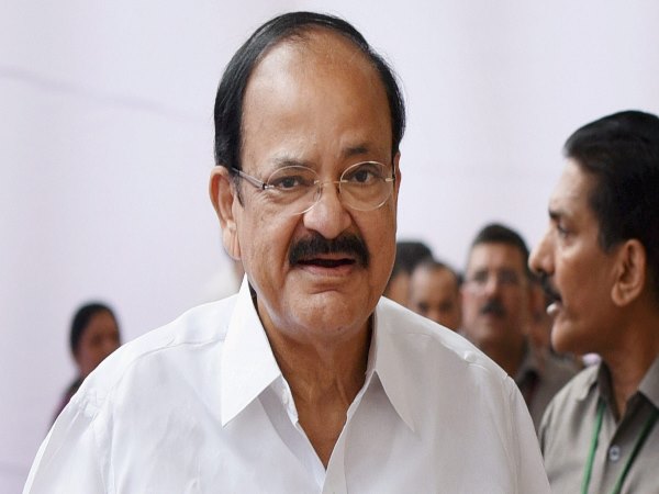 कौन कौन डालेगा वोट