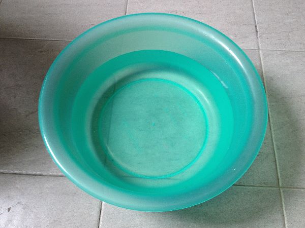 पानी में डालकर 30 मिनट रखें