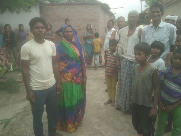 मजदूरी ने बनाया अपनों से मिलाने का रास्ता