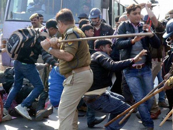 लंबे समय से शिक्षा मित्र कर रहे थे आंदोलन