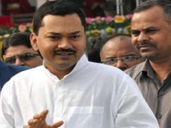राजनीति से दूर हैं नीतीश के बेटे निशांत