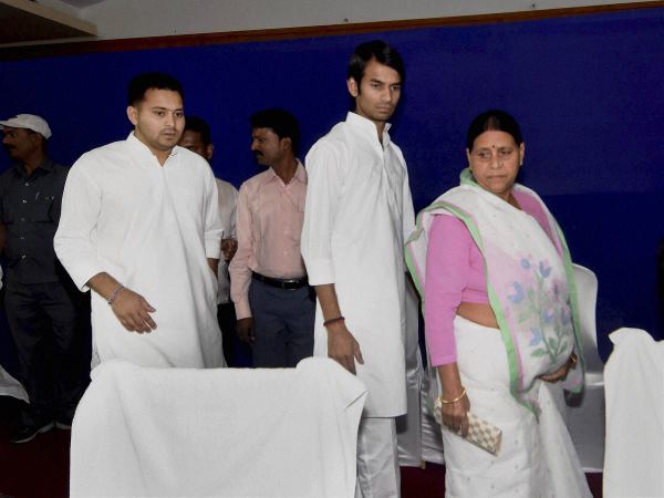 जनता के लिए संघर्ष करेंगे