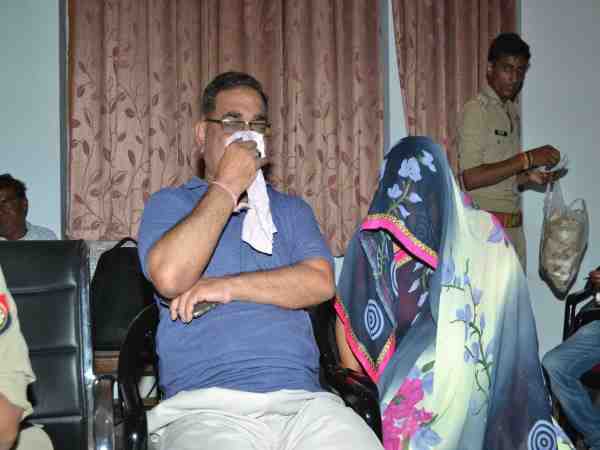 नौकरों तक से उधार लिए पैसे