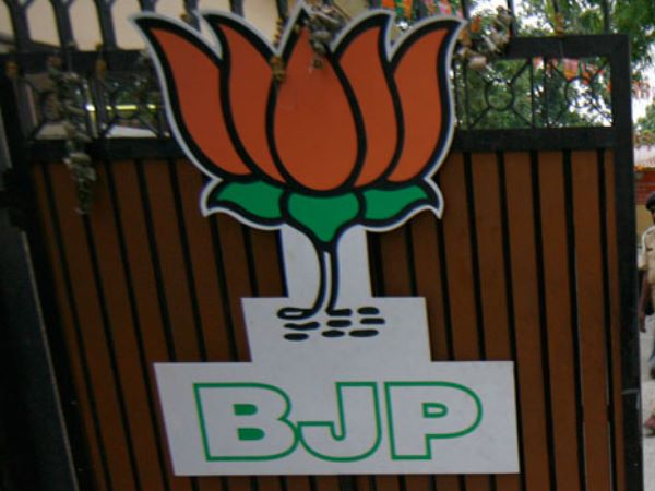 दुनिया की सर्वाधिक लोकप्रिय सरकारों में से एक