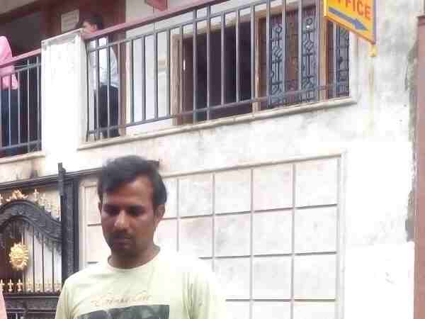 कोचिंग के मालिक बीजेपी के स्थानीय नेता