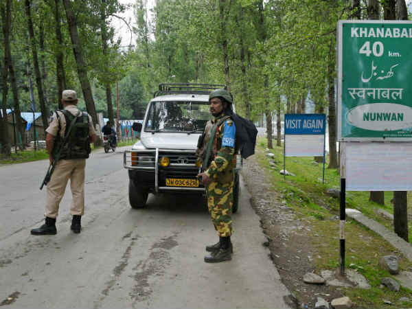 सीआरपीएफ ने पल्ला झाड़ा