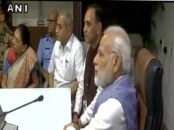  भारी बारिश ने बिगाड़ा गुजरात का हाल,पीएम ने अहमदाबाद में की समीक्षा बैठक