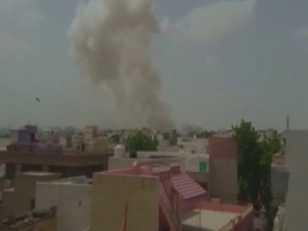 Rajasthan: 5 people died in an explosion in a firecracker factory in Bikaner.