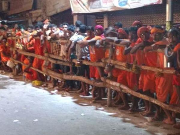 PICs: काशी हुई केसरिया, जानिए इस बार सावन कई मायनों में कैसे है खास?