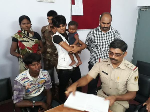 निवाले की खातिर अपने 'जिगर का टुकड़ा' बेच रहा था बाप
