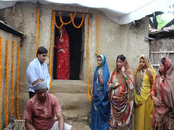 विवादों में फिल्म 'टॉयलेट', प्रोड्यूसर पर स्टोरी और डायलॉग चुराने का आरोप