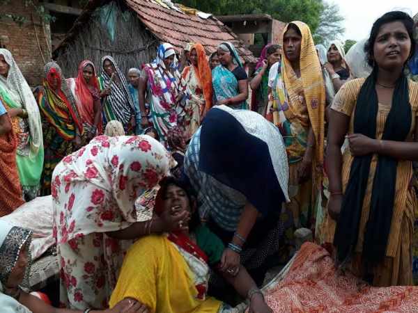 कुएं की सफाई करने उतरे बाप-बेटे की जहरीली गैस से मौत, बचाने उतरे एक के बाद एक दो लोग भी खत्म