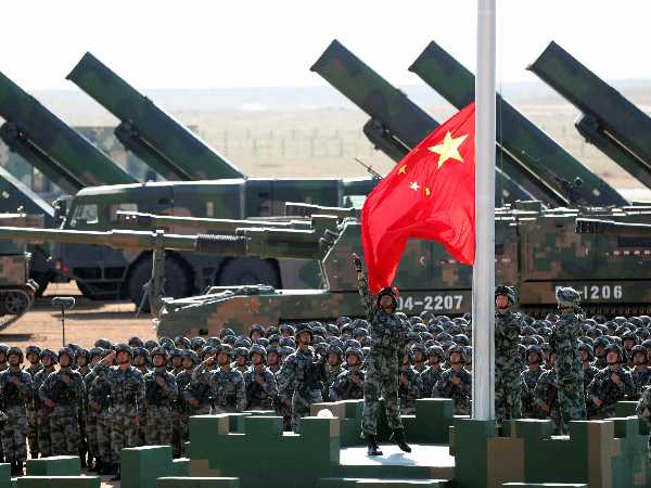 हेलिकॉप्टर से बनाया '90' हेलिकॉप्टर से बनाया '90'