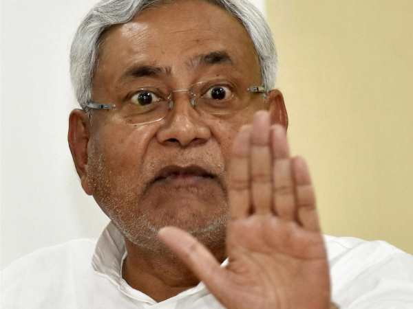 नीतीश के खिलाफ आपराधिक मामले की दलील