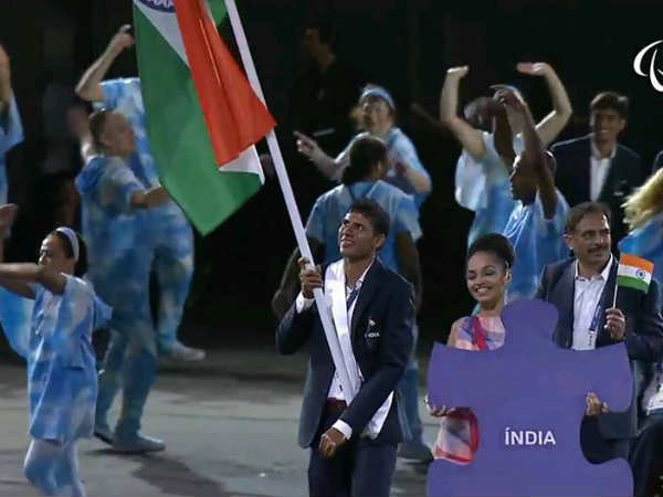 रीयल हीरो को दिल से सलाम रीयल हीरो को दिल से सलाम