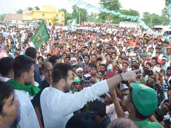 'जनता के बीच आएं नीतीश' 'जनता के बीच आएं नीतीश'