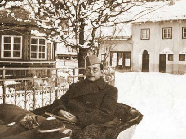 विमान दुर्घटना में नहीं हुई थी नेताजी की मौत- मुखर्जी आयोग