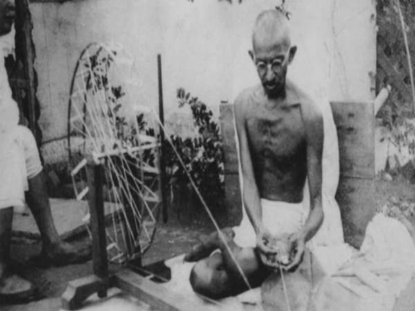 गांधी, ना तो बंटवार में आए और ना ही आजादी के जश्न में