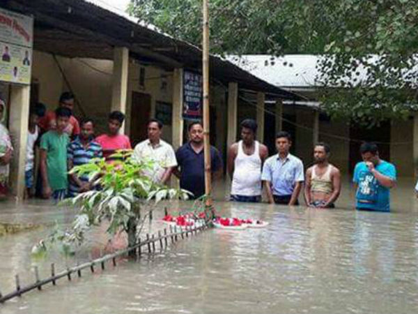 तिरंगे को सालामी 