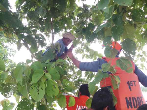 बाढ़ से 18 लाख लोग प्रभावित