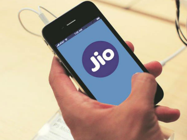 जानिए क्‍या-क्‍या खासियत है Jio मोबाइल फोन में