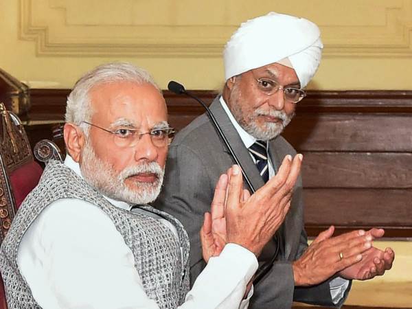 आखिरी महीने के आखिरी हफ्ते में...