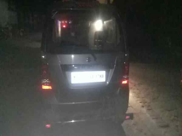रात का फायदा उठा बच निकले