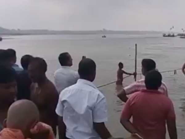 आधार कार्ड से हुई युवकों की पहचान