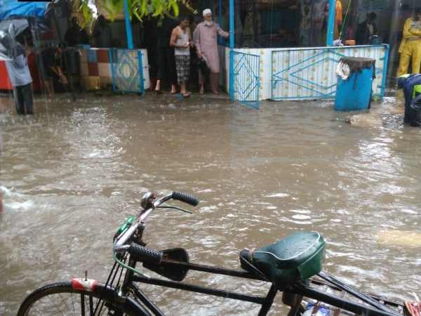 कई इलाकों में जलभराव की शिकायत