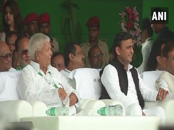 पटना LIVE: आज लालू करेंगे रैली, अखिलेश और शरद यादव भी पहुंचे